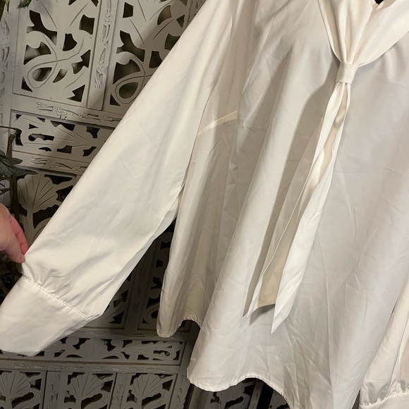 SHEIN COUTURE TRUE WHITE WITH COLLAR & ADJUSTABLE TIE LONG SLEEVES PLUS TOP - Picture 4 of 7